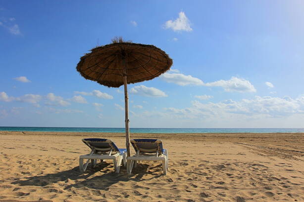 sky_summer_umbrella_510649.jpg